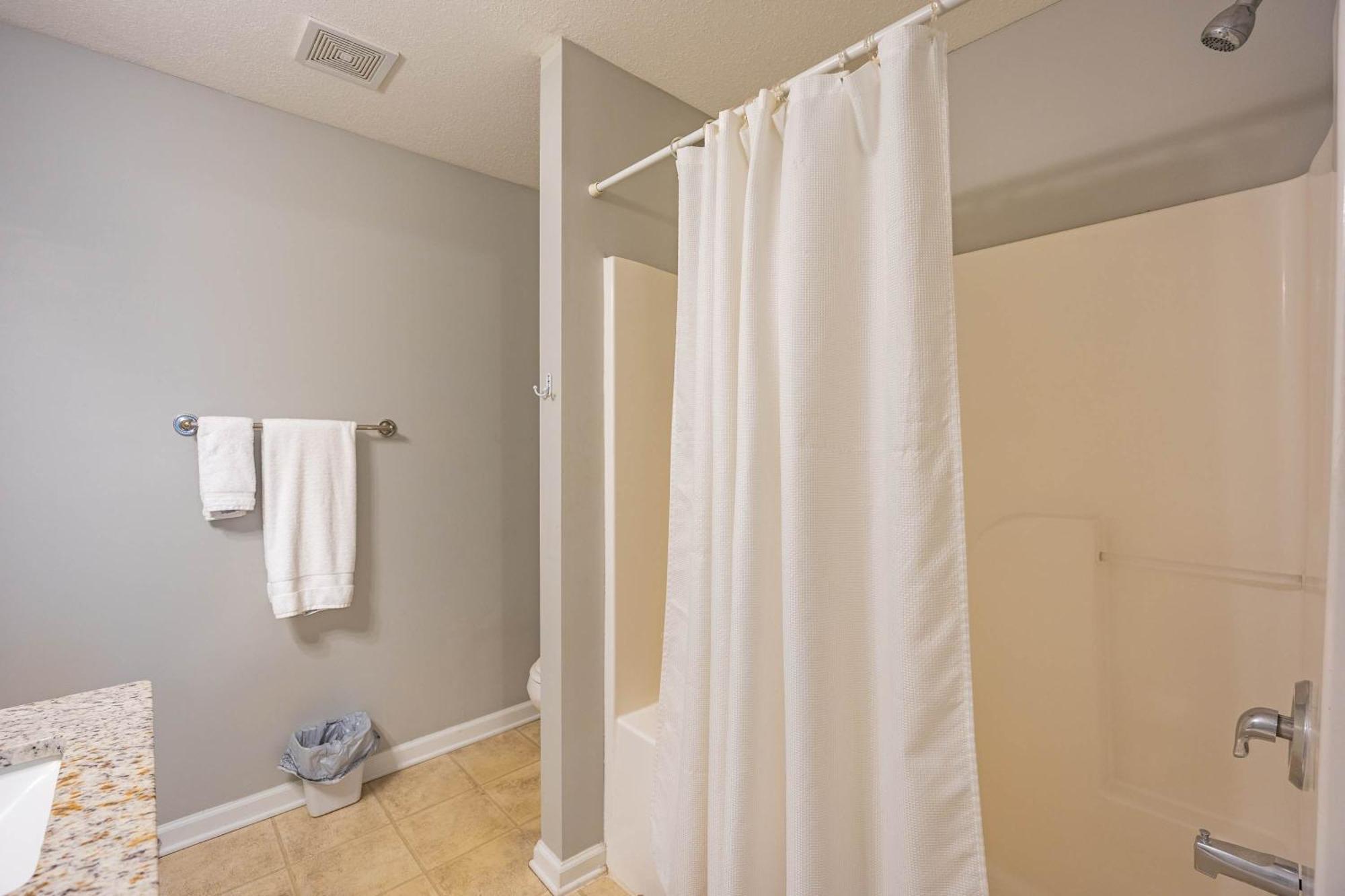 Charming Gray Home- 5 Mins From Gsu! ステイツボロ エクステリア 写真